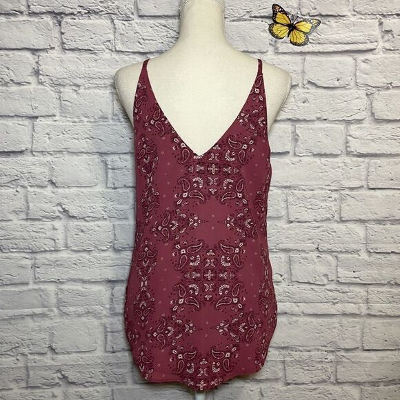 KISMET Sleeveless Double V-Neck Tank Size Extra Small - Picture 7 of 12